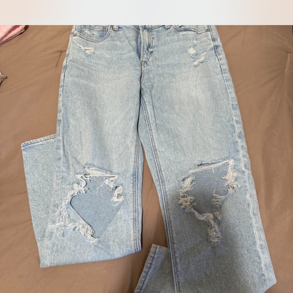 American Eagle Outfitters Distressed Light Wash Boyfriend Jeans